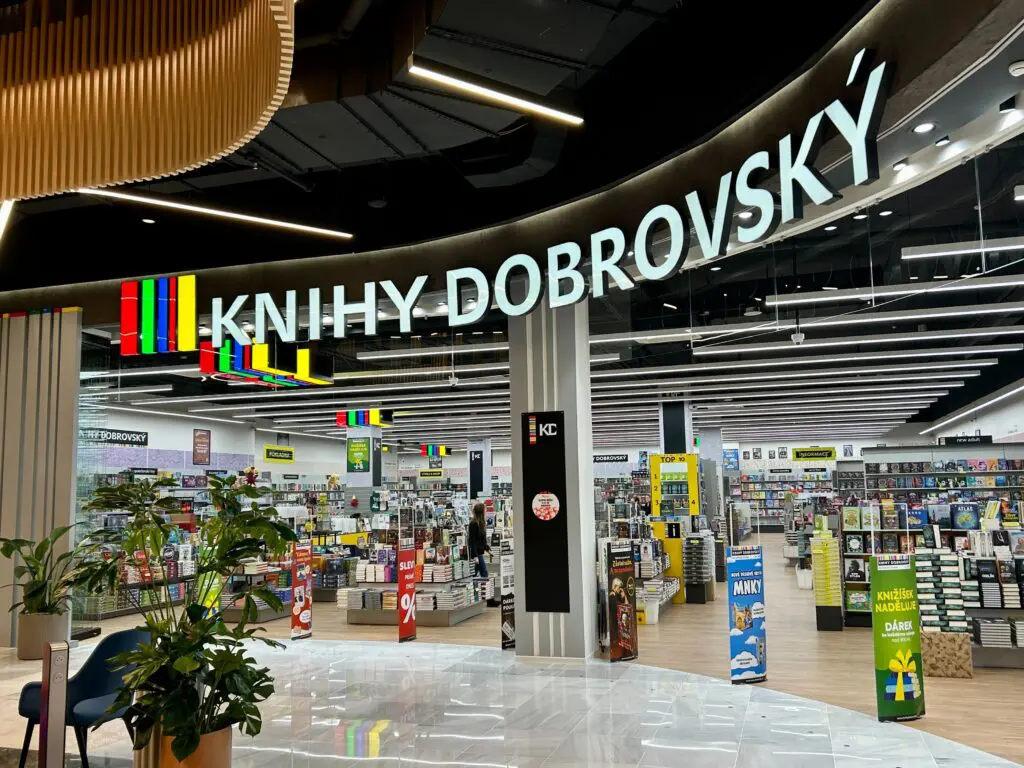 Zatoulejte se na jaře mezi stránkami: Pořiďte si nové knihy za eBenefity 4 knihy dobrovsky foto up clanek