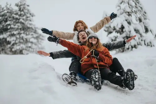 Zimní sporty s eBenefity: Pohyb i zážitky na sněhu 4 ski jizerky shutterstock 2610348323